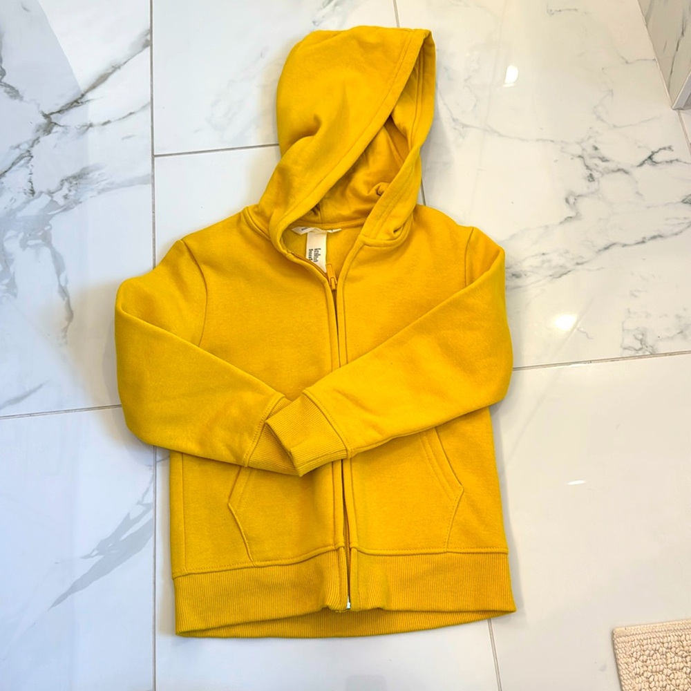 H&M kids yellow hoodie never worn size 4-6